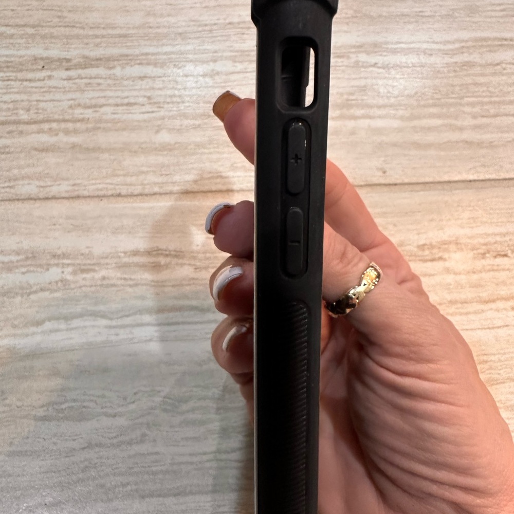 ADD TO A BUNDLE AND GET IT FOR FREE
iPhone 11 cover - Picture 6 of 8